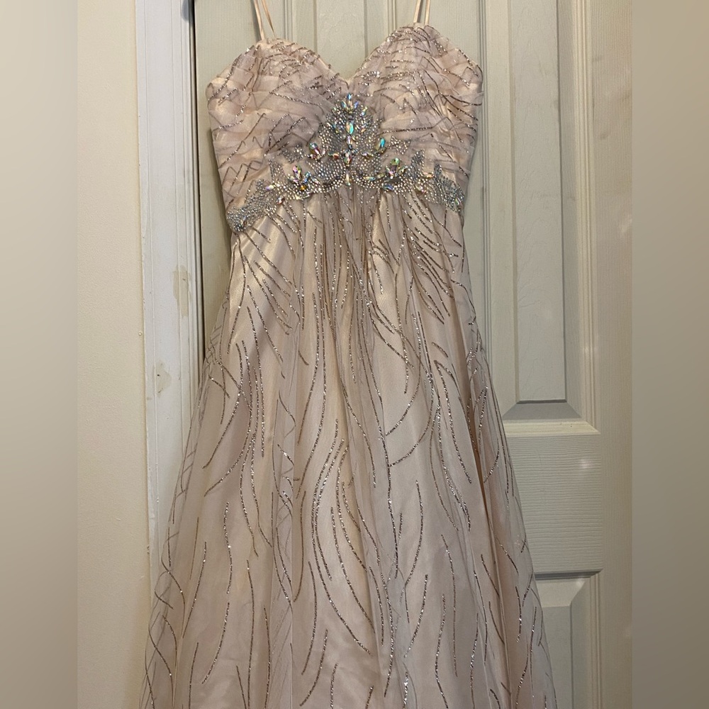 Cachet boutique, Champaign Prom Dress, Size 0